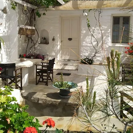 Holiday home Unique Traditional Stone House